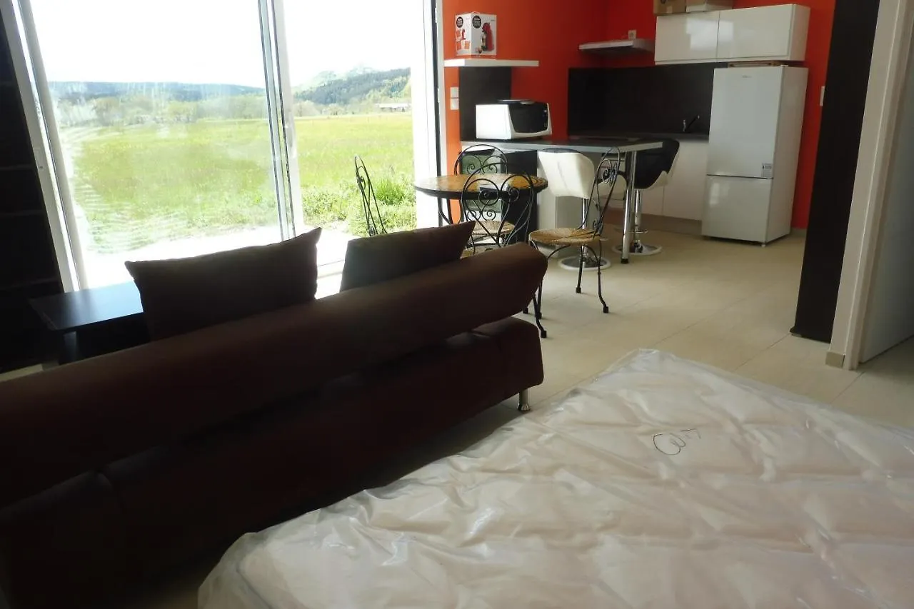 Chez Brigitte, Un Sejour En Haute-Loire contacts